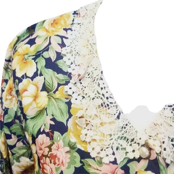 Vtg 80s Sara Michelle floral lace collar pearl button cottagecore blouse - Picture 5 of 9